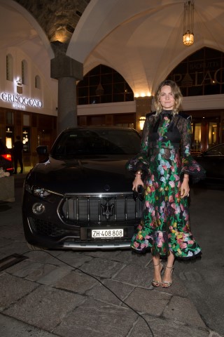 775108729TP023 Snow Polo Wo